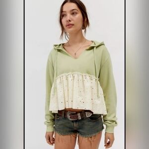 BDG pullover hoodie NWOT